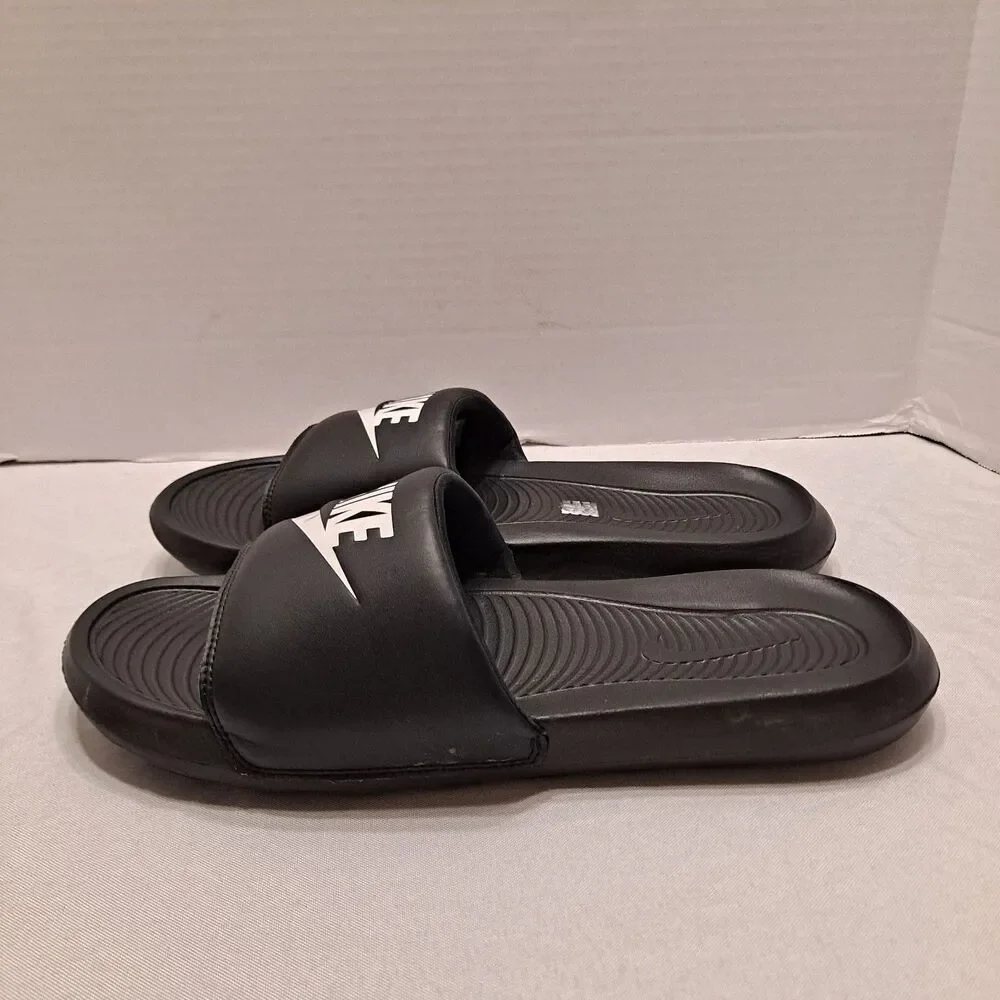 Nike Men's Victori One Slide Sandals Size 12M Slip-On Black Swoosh Shoes